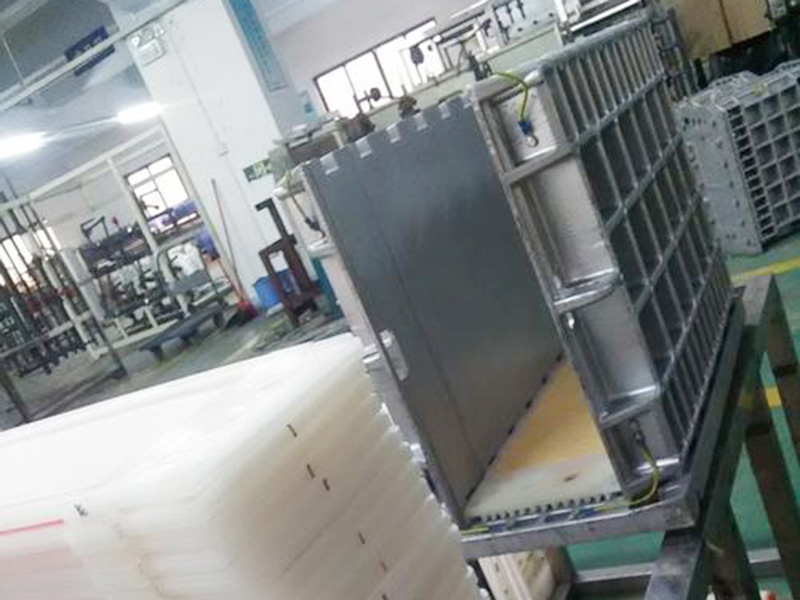 定期對(duì)edi模塊設(shè)備進(jìn)行大流量、低壓力、低PH值的沖洗有利